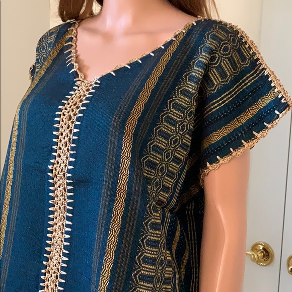Mexican Tunic Made on a Treadle Loom. - Picture 4 of 8